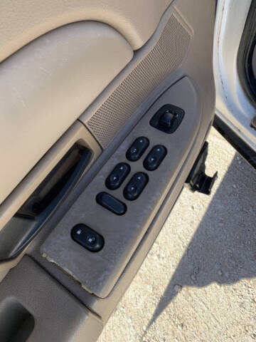 2004 Ford Crown Victoria Police Interceptor