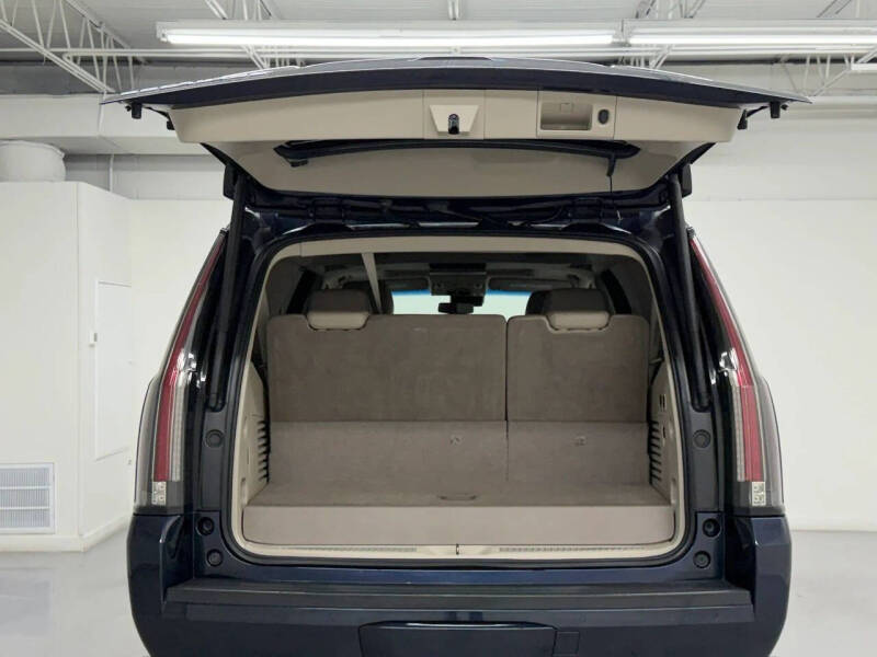 2019 Cadillac Escalade Luxury