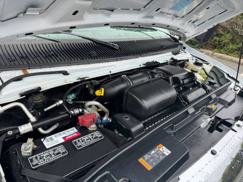 2022 Ford E-Series Cutaway Base - Photo 16