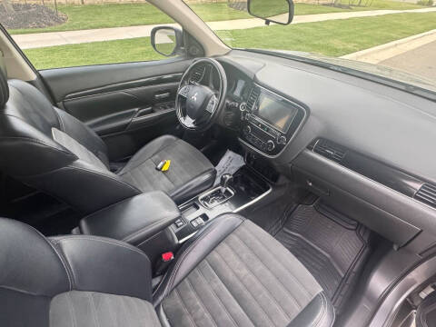 2019 Mitsubishi Outlander SE