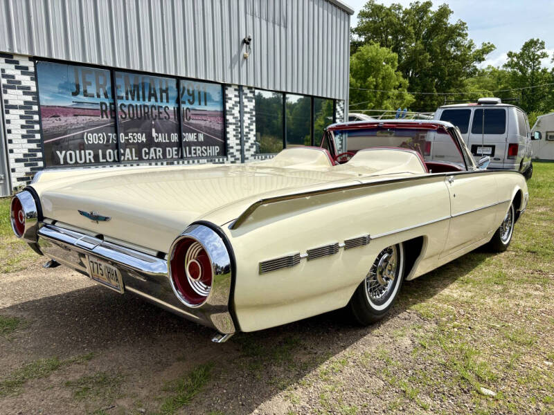 1962 Ford Thunderbird