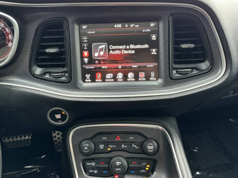 2016 Dodge Challenger 392 HEMI Scat Pack Shaker