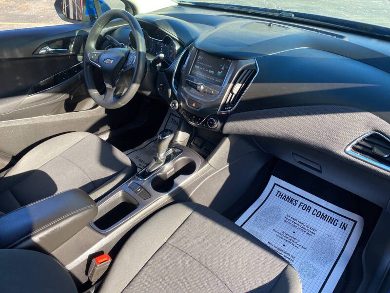 2017 Chevrolet Cruze LT Auto