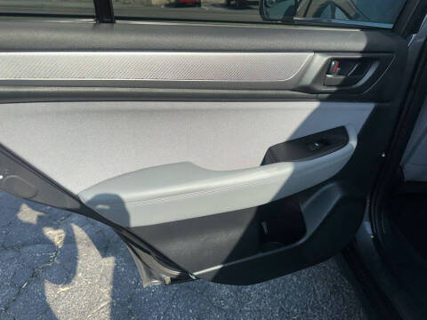 2019 Subaru Outback 2.5i