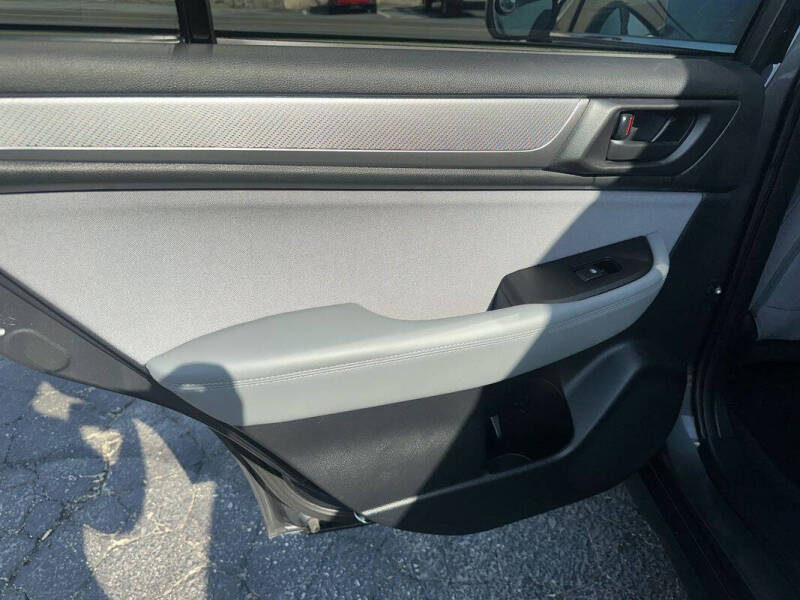2019 Subaru Outback 2.5i