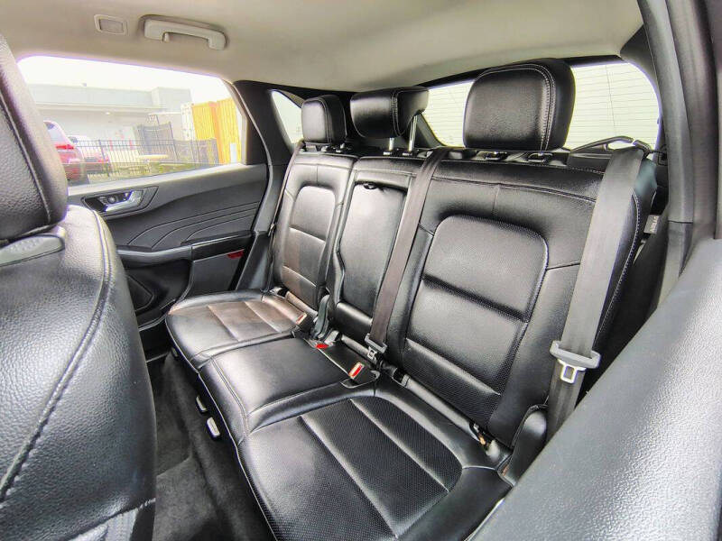 2022 Ford Escape SEL