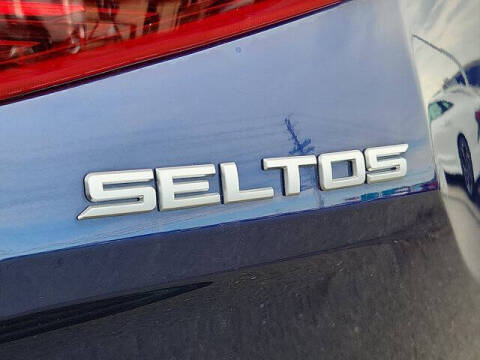 2023 Kia Seltos EX