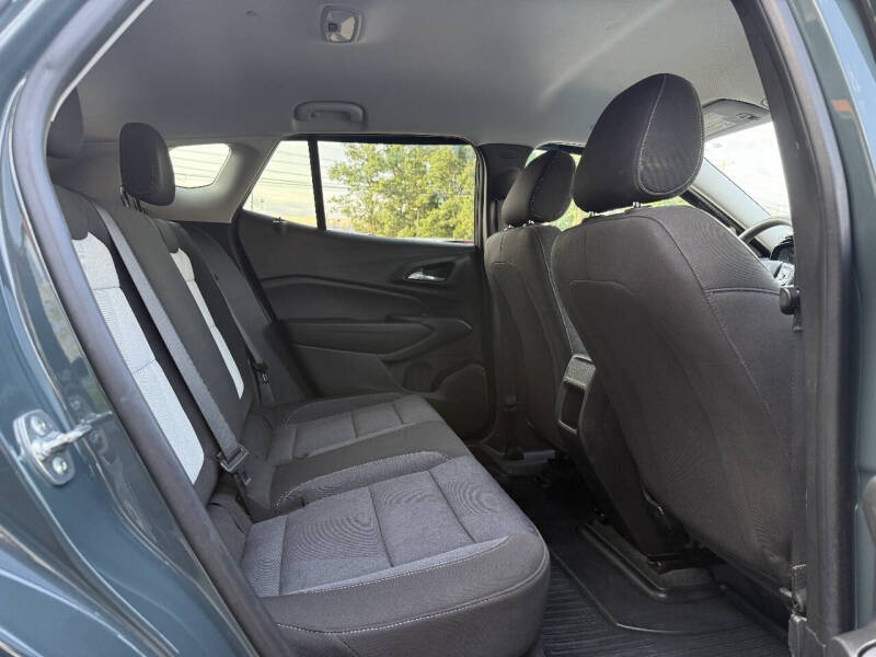 2025 Chevrolet Trax LS