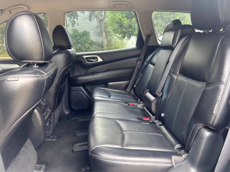 2020 Nissan Pathfinder SL