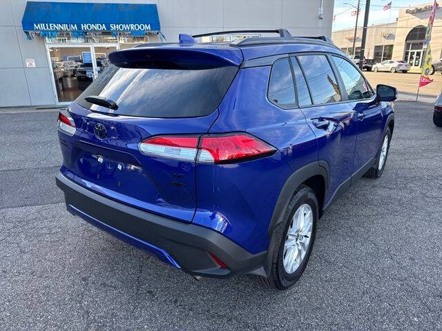 2024 Toyota Corolla Cross LE