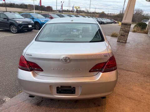 2009 Toyota Avalon XLS