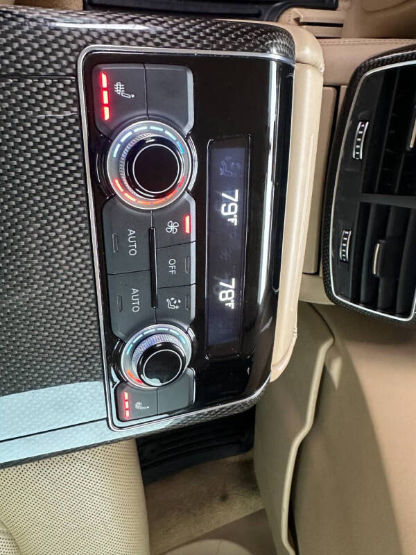 2015 Audi S8 4.0T quattro