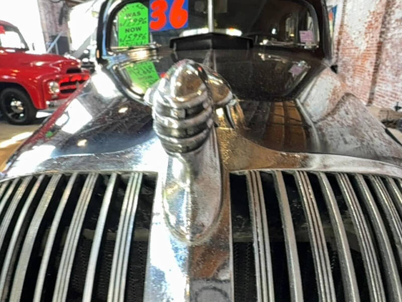1936 Oldsmobile F-36