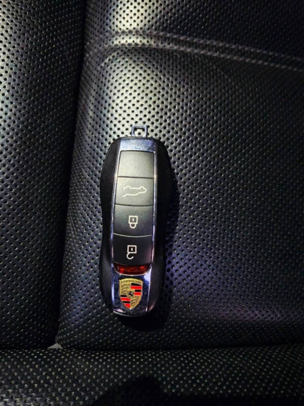 2013 Porsche Cayenne Tiptronic