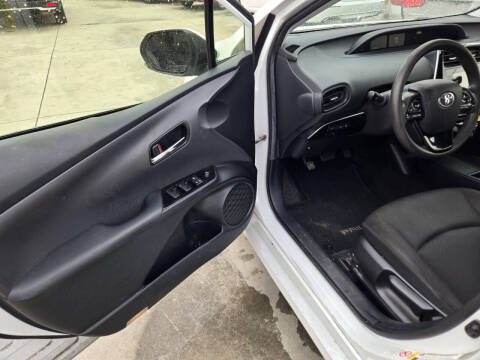 2021 Toyota Prius LE