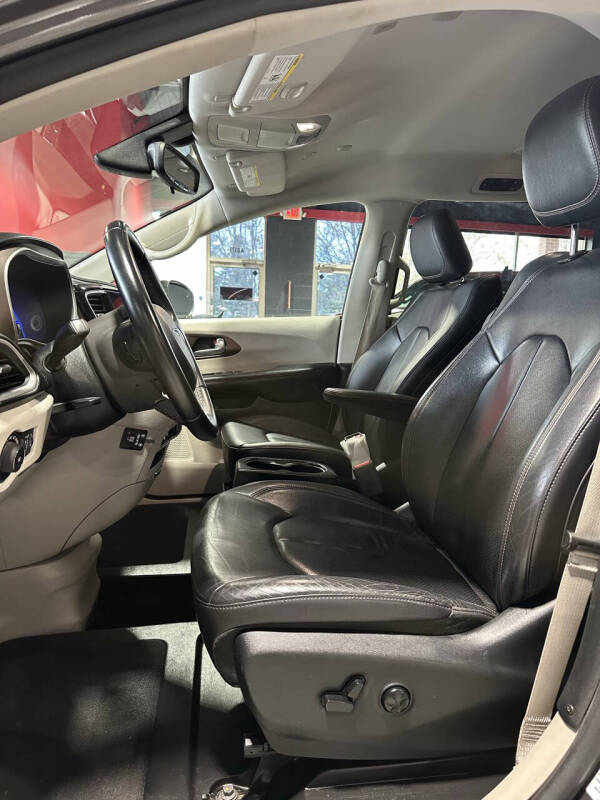 2018 Chrysler Pacifica Touring L