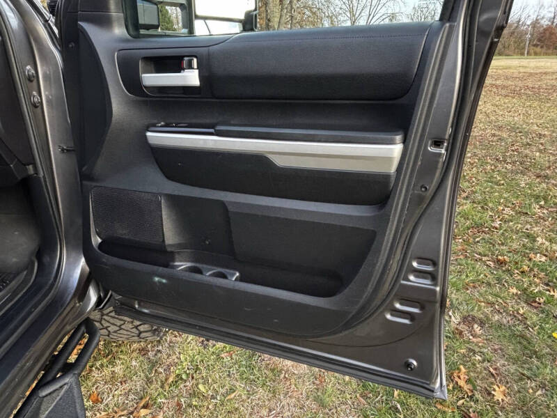 2014 Toyota Tundra SR5