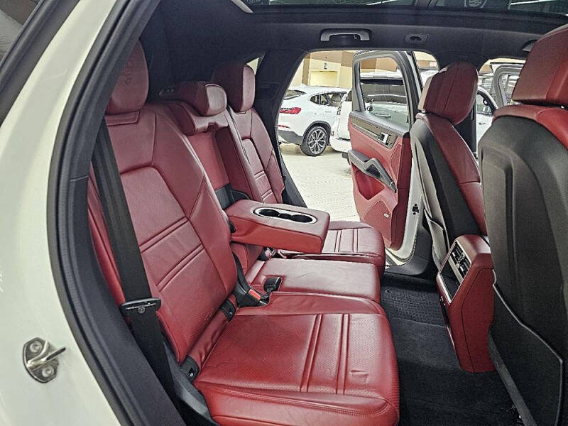 2020 Porsche Cayenne E-Hybrid