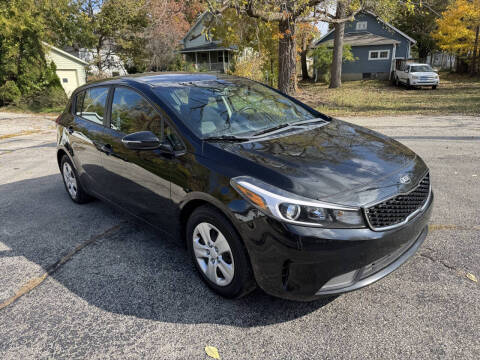 2017 Kia Forte5 LX