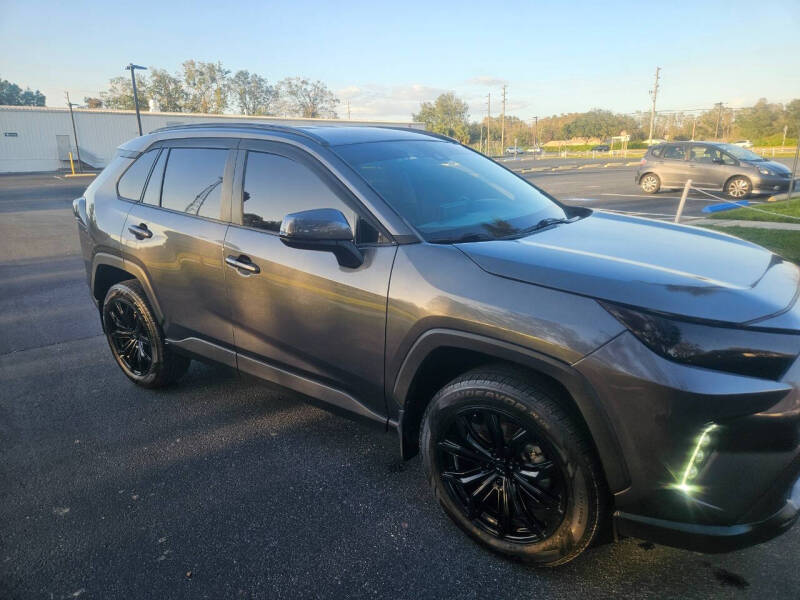 2021 Toyota RAV4 XLE photo 11