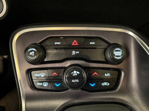 2016 Dodge Challenger SXT