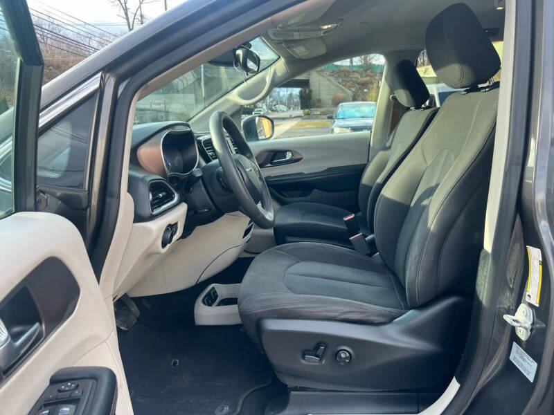 2017 Chrysler Pacifica Touring