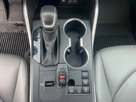 2024 Toyota Highlander Hybrid