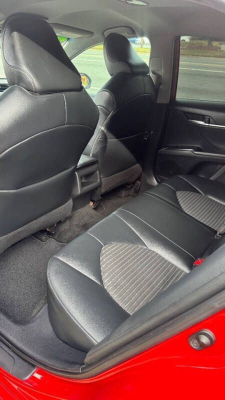 2020 Toyota Camry SE