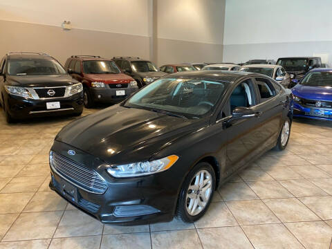 2013 Ford Fusion for sale at Super Bee Auto in Chantilly VA
