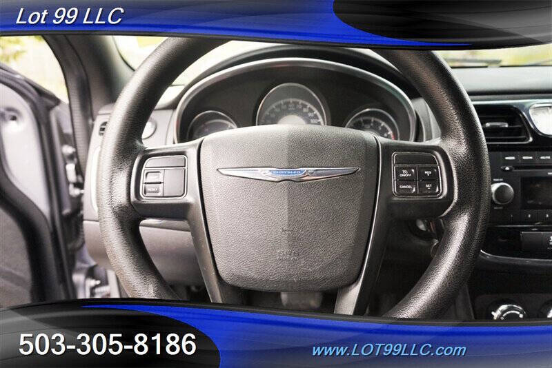 2013 Chrysler 200 LX