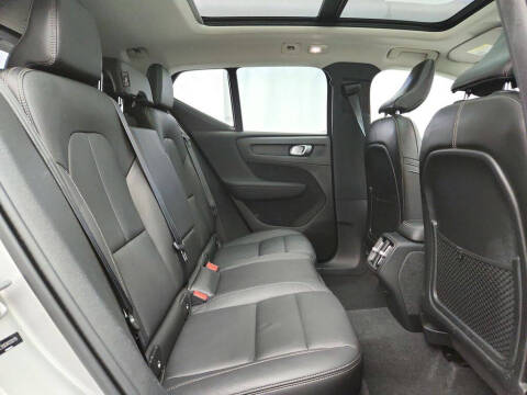 2024 Volvo XC40 B5 Plus Bright Theme