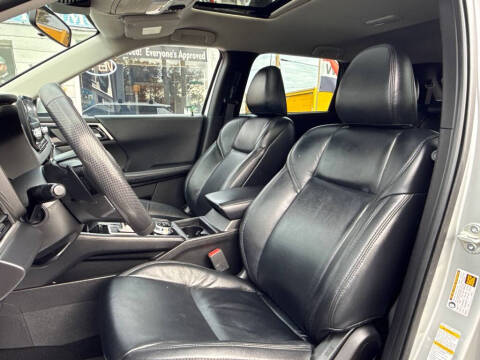 2022 Mitsubishi Outlander ES