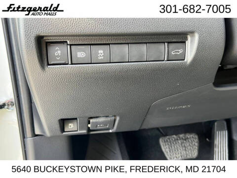 2022 Toyota Venza XLE