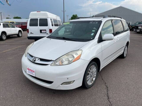 2008 Toyota Sienna for sale at De Anda Auto Sales in South Sioux City NE