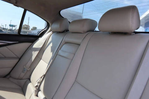 2017 Infiniti Q50 3.0T Signature Edition