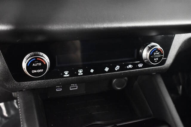 2024 Mitsubishi Outlander ES