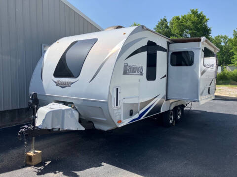 2017 Lance Camper M-1995