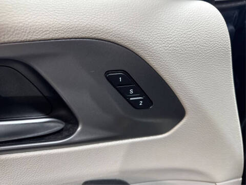 2023 Chrysler Pacifica Plug-In Hybrid Touring L