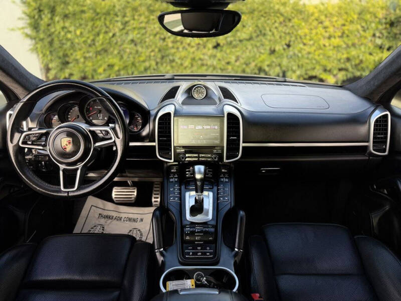 2017 Porsche Cayenne Turbo