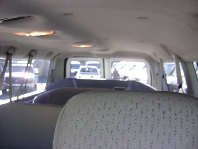 2009 Ford E-Series E-350 SD XL