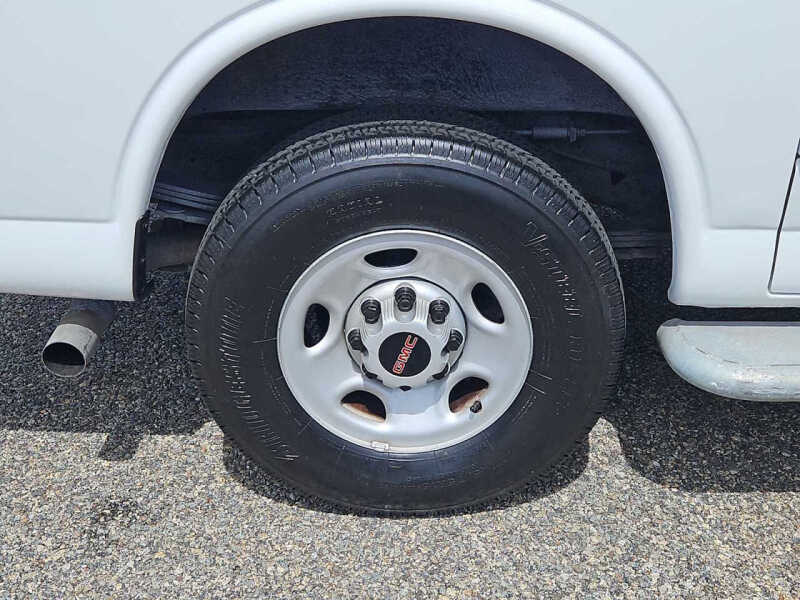 2024 GMC Savana 2500