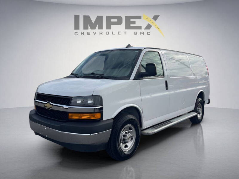 2023 Chevrolet Express 2500