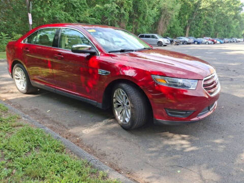 2017 Ford Taurus Limited
