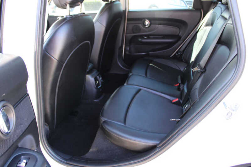 2017 MINI Clubman Cooper