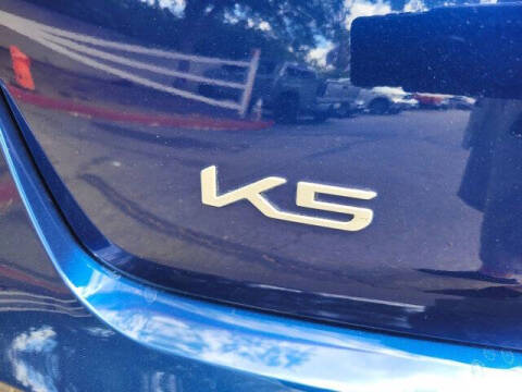 2025 Kia K5 EX