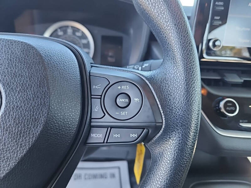 2022 Toyota Corolla LE