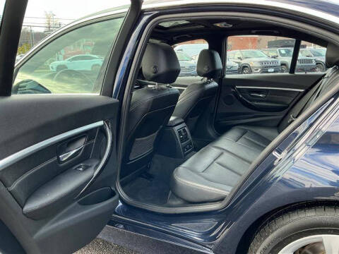 2017 BMW 3 Series 330i xDrive