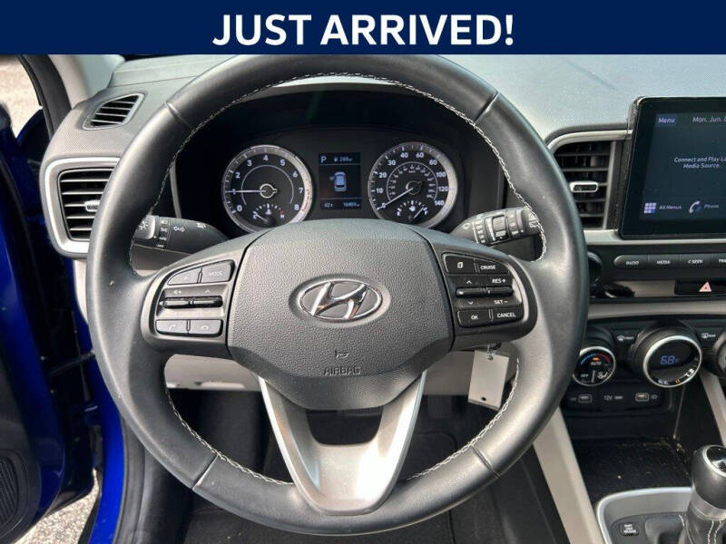 2022 Hyundai Venue SEL