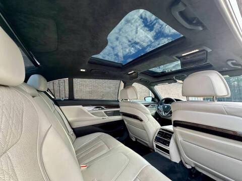 2017 BMW 7 Series 740i