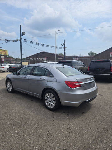 2014 Chrysler 200 LX